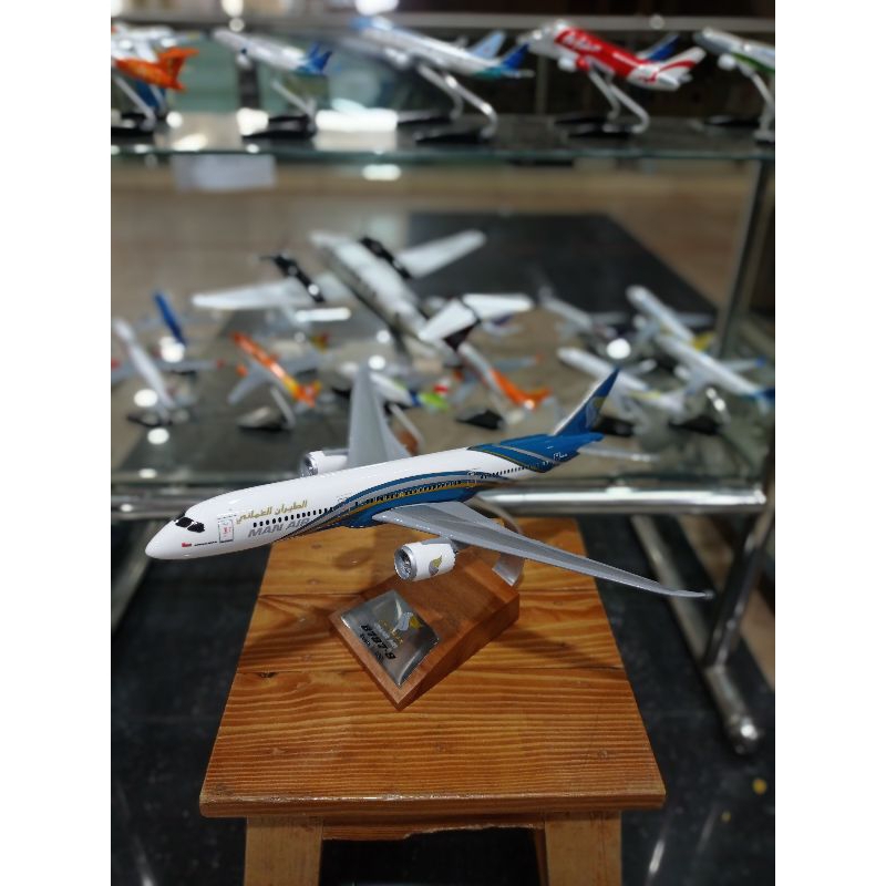Miniatur Replika Pesawat Oman Air