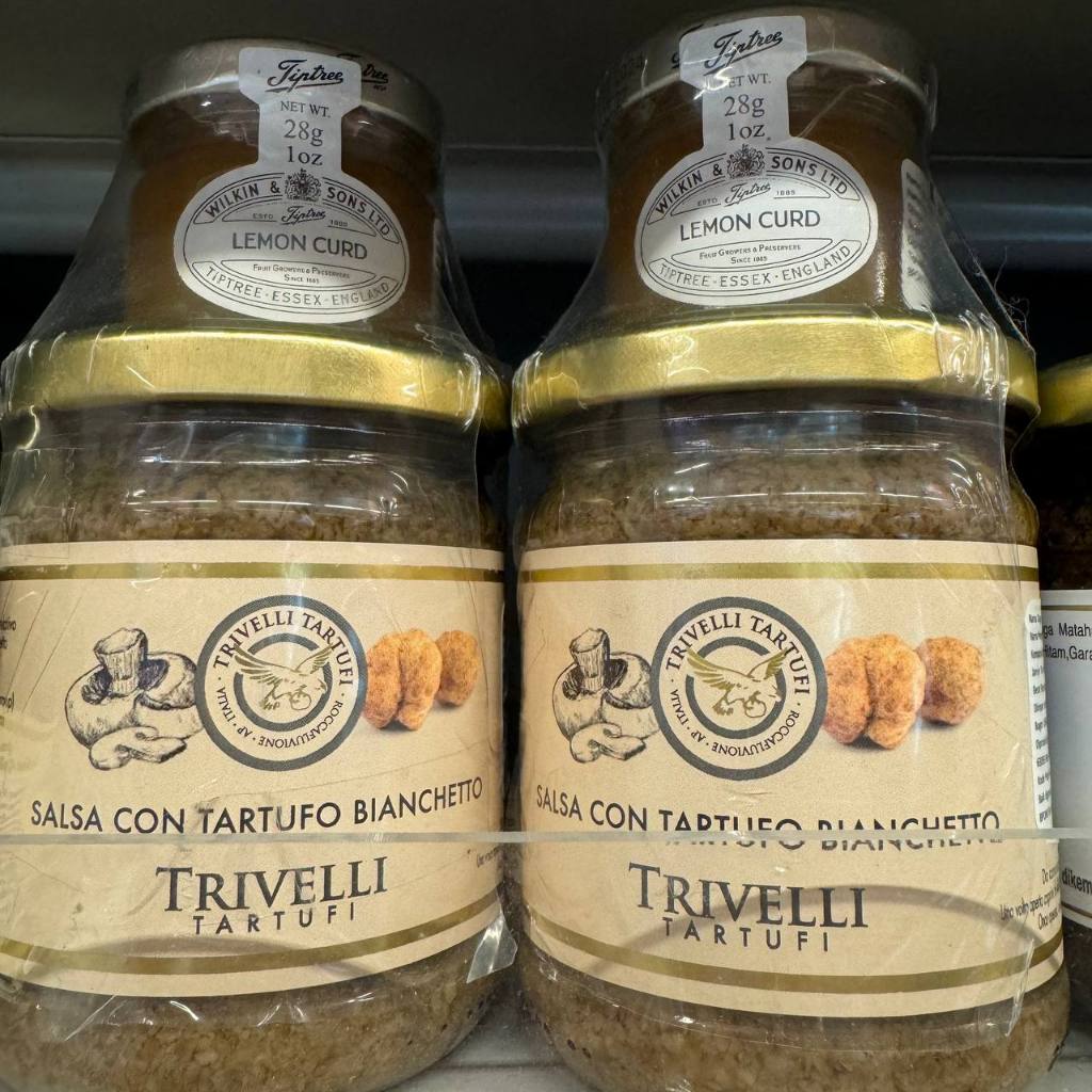 

Trivelli Tartufi Truf Bianchto Salsa con Tartufo Bianchto Truffle Putih
