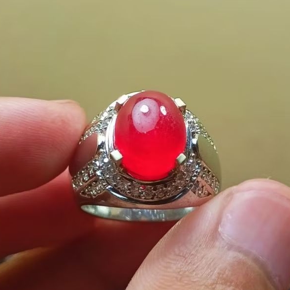 Cincin Batu Giok Merah Mewah elegan