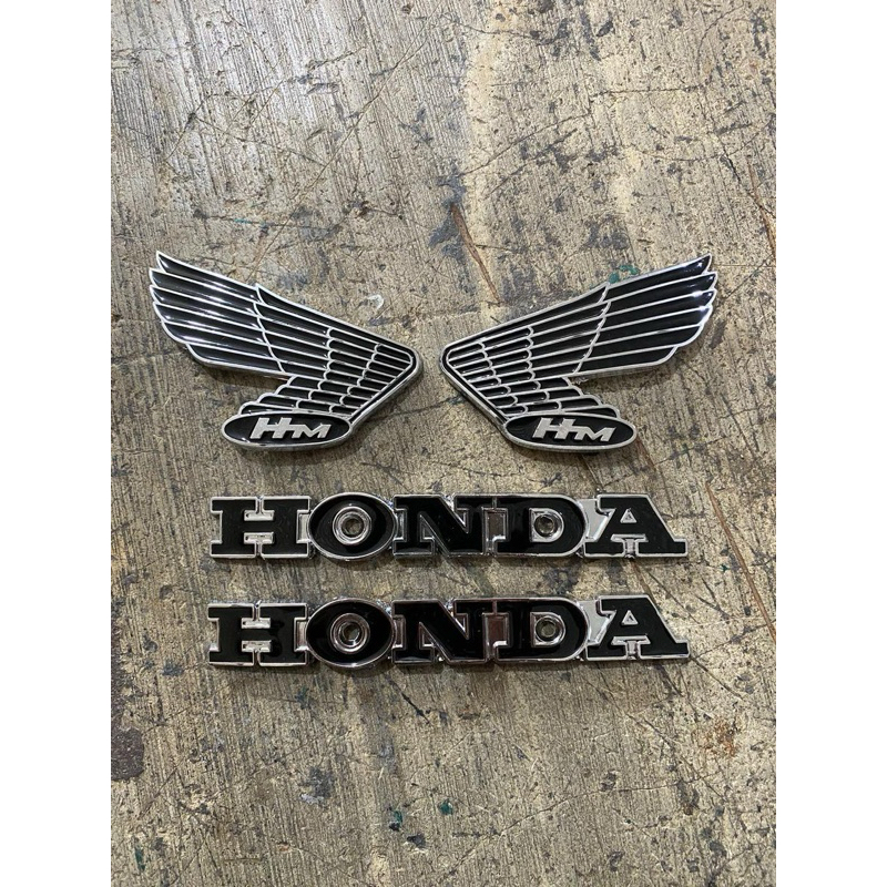 Emblem tangki gelatik taiwan Hitam & putih (cream)