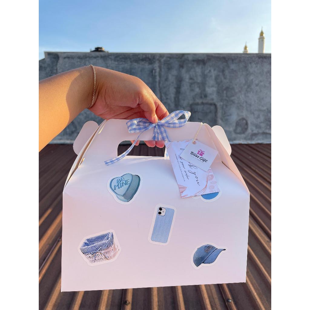 

Gift Box Premium| Gable Box | Hampers | Box Only (Tidak Termasuk Snack)