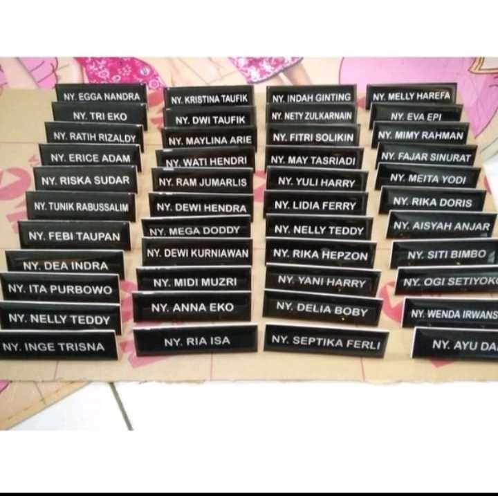 

Nametag Papan Nama Dada Name Tag Akrilik Peniti Kantor resin