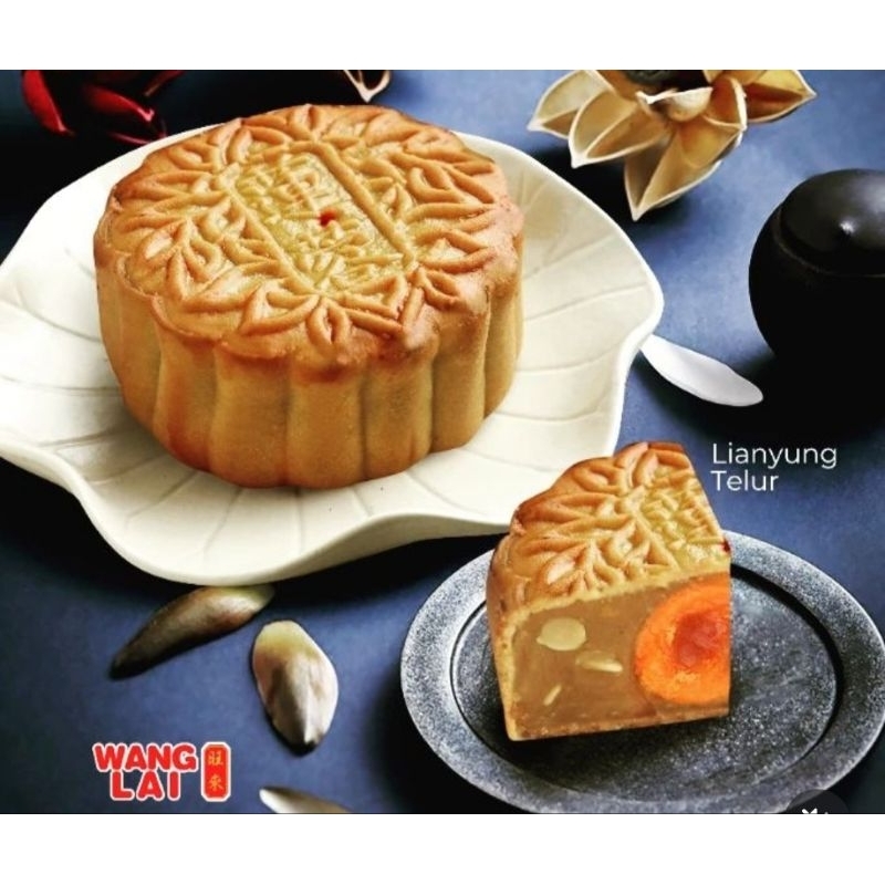 

MOONCAKE WANGLAI LIAN YUNG TELUR / LOTUS TELUR (S-13) ISI 4 PCS TERLARIS MOON CAKE WANG LAI LIANYUNG TELOR / LOTUS EGG LIENYONG TELUR KUE BULAN LIEN YONG HAMPERS GIFT SET