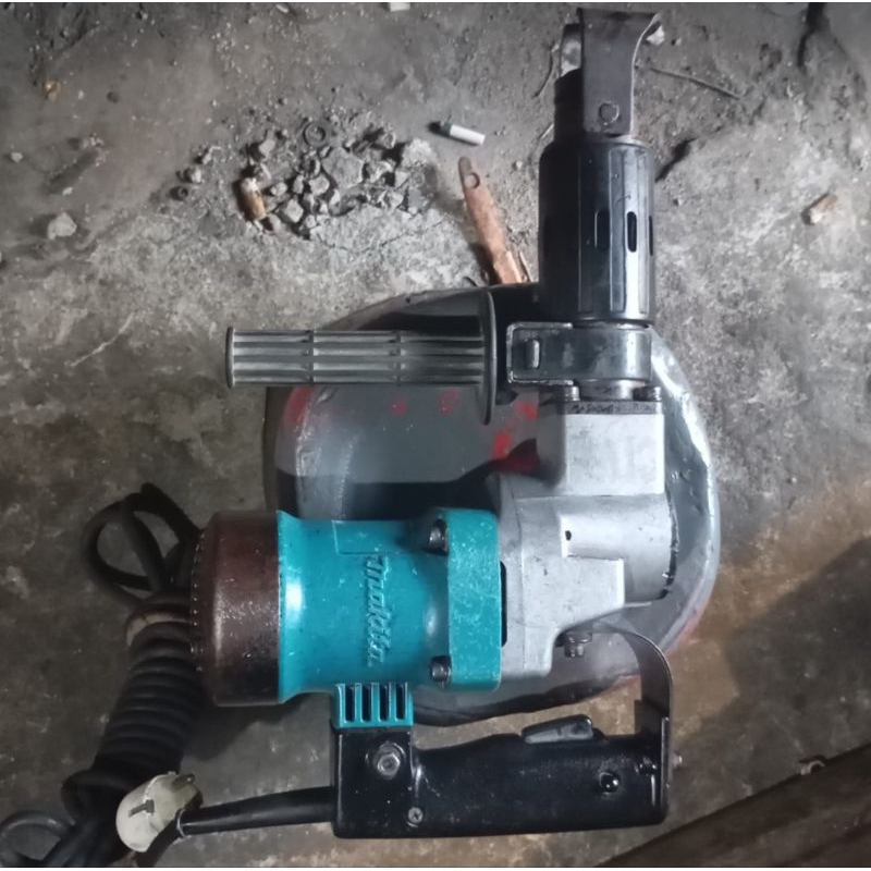 mesin bobok tembok/beton makita hm0810 seken/bekas