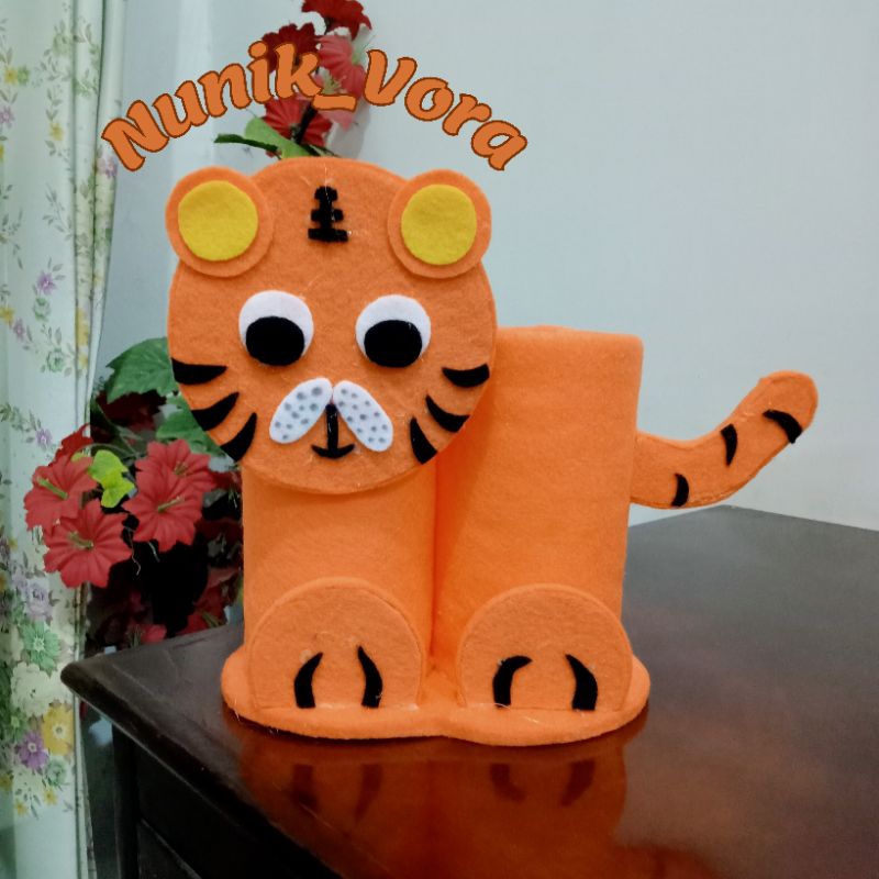 

TIGER tempat pensil dari botol bekas FREE NAMA MAKSIMAL 5 HURUF