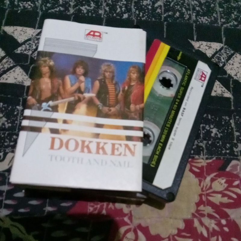 KASET PITA DOKKEN TOOTH AND NAIL