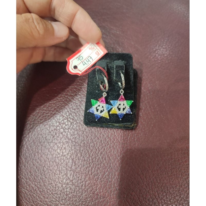 Anting emas 75 salib bintang