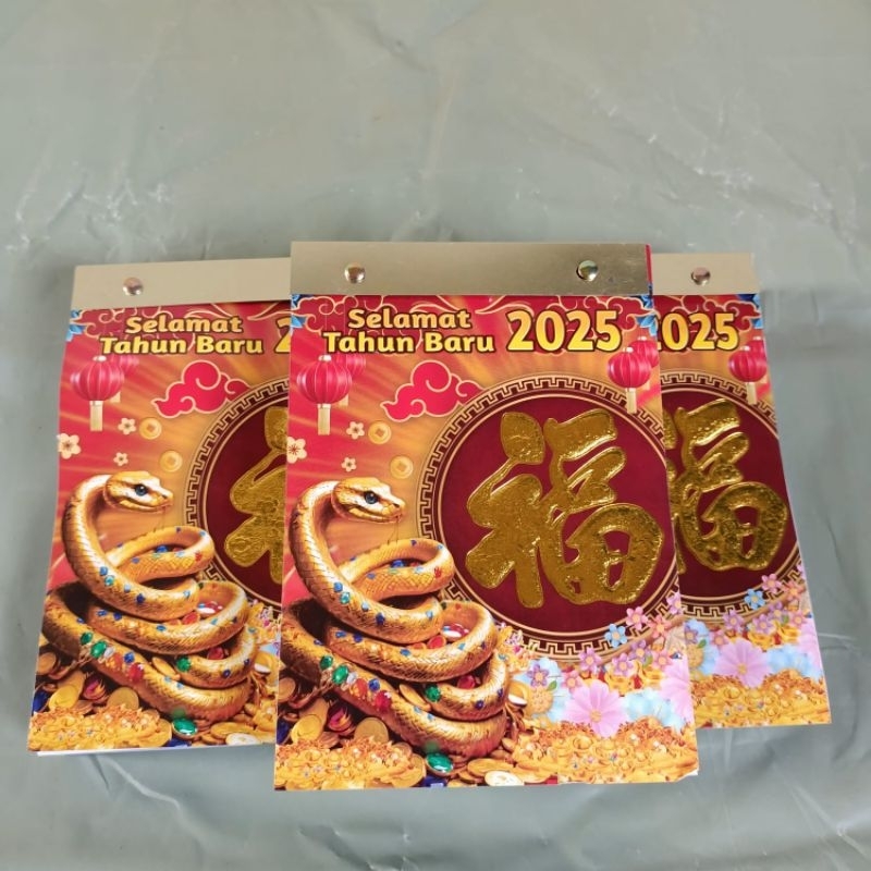 

kalender harian sobek shio ular ukuran sedang 2025