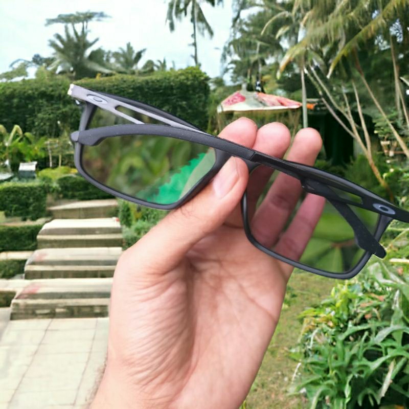 kacamata sporty  lensa progresif/progressive photocromic