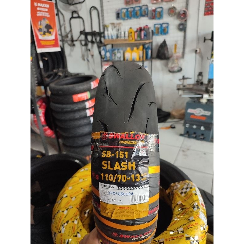 BAN MOTOR NMAX TUBLESS SWALLOW SLASH 110/70-13 SOFTCOMPOUND