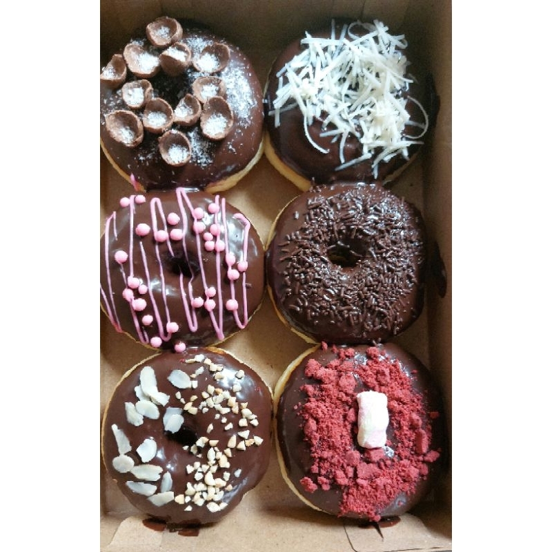 

Donat varian coklat