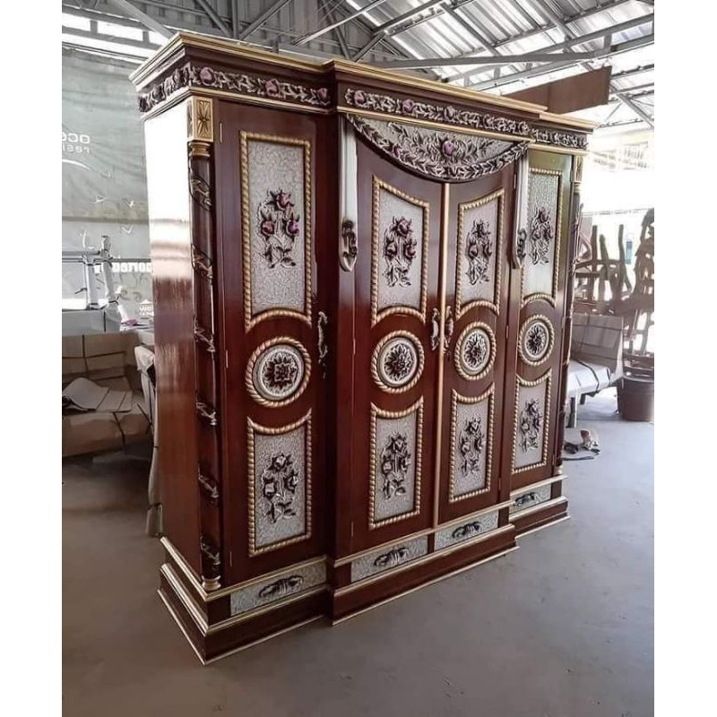 lemari baju 4 pintu ukiran kayu jati