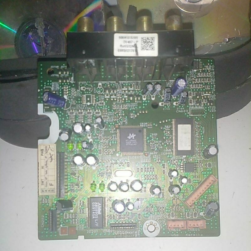 MPEG DVD PLAYER MERK LG TYPE DV487 KARAOKE