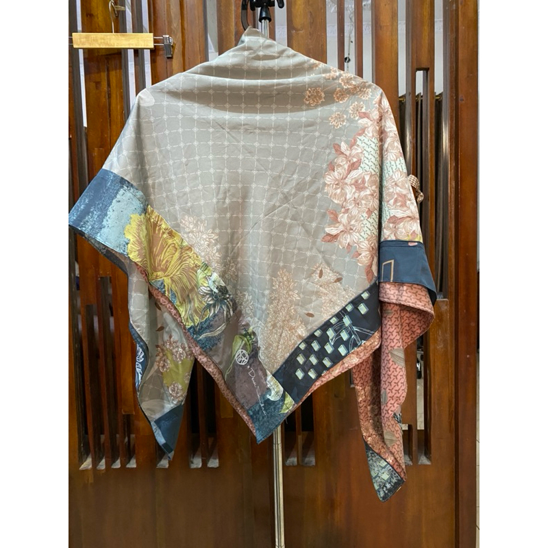 Preloved Scarf Ria Miranda x dewi sandra pL scarf RM BS BJ WK VZ ZS BNB