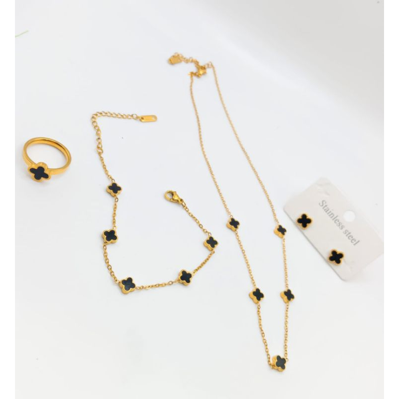 Set Perhiasan Wanita Kalung Anting Cincin dan Gelang Clover 6 mm Anti Karat Tidak Luntur