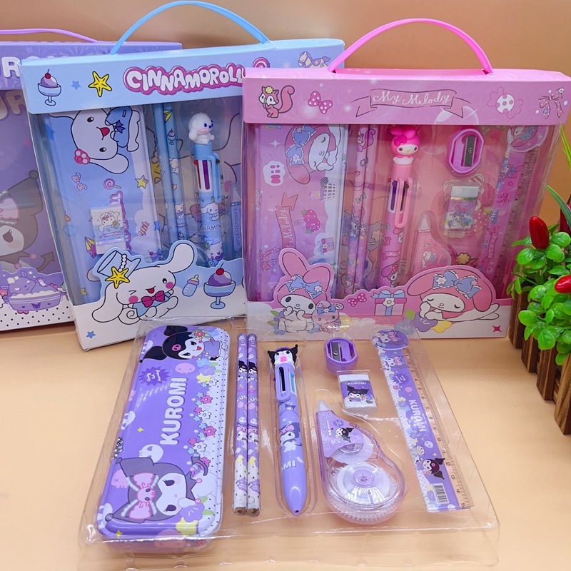 

Kotak Pensil Anak Set 8 in 1 Stationery Hadiah Anak Sekolah Sanrio Alat Tulis Set GIFT SET KUROMI