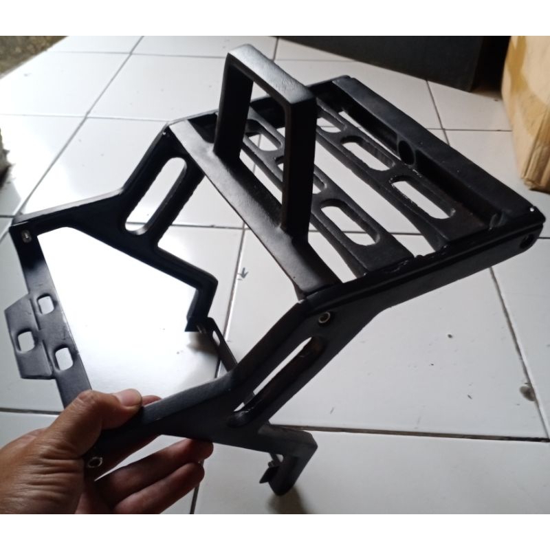 Backrak vespa model fuzzle