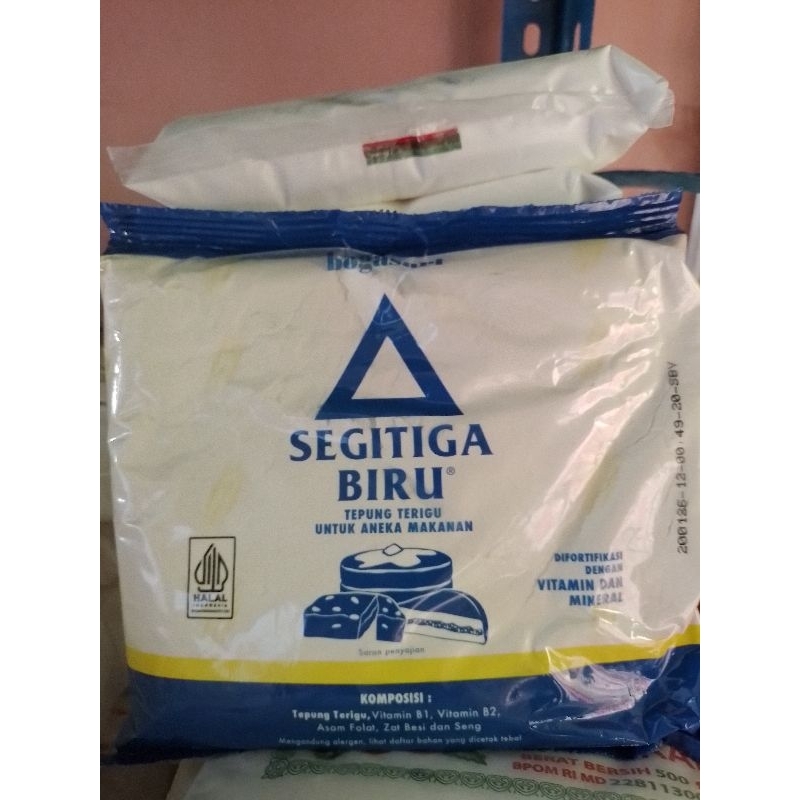 

Tepung Terigu Segitiga Biru 500gr (Per Paket)