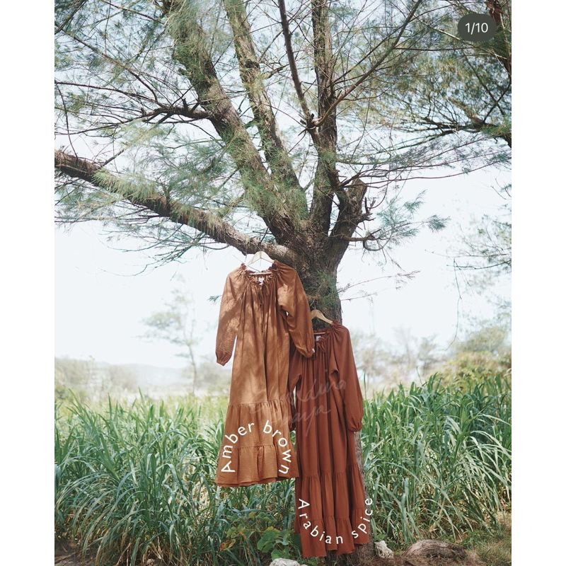 preloved The Dress Elmadina Abaya Amber Brown M VVGC