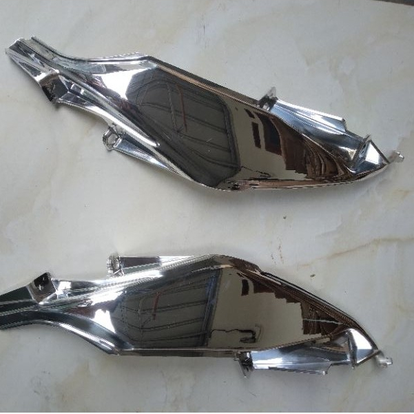 Reflektor Lampu Depan Chrome Alis Garnish Kumis Atas Honda PCX 160 Original
