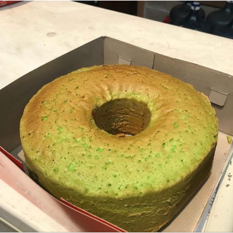 

Bolu pandan ibu Onih oleh-oleh khas sukabumi