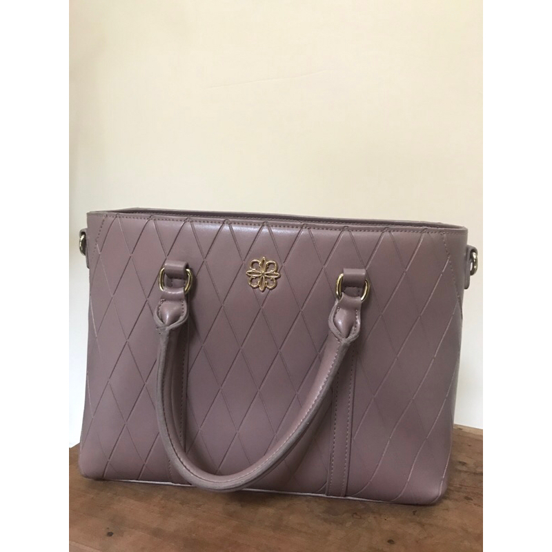 Preloved tas les catino