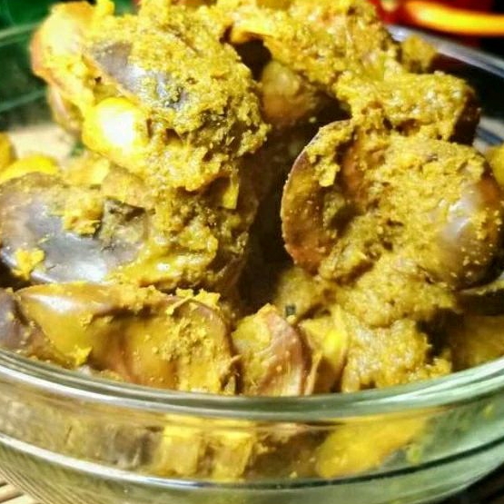 Ati ampela ungkep bumbu kuning