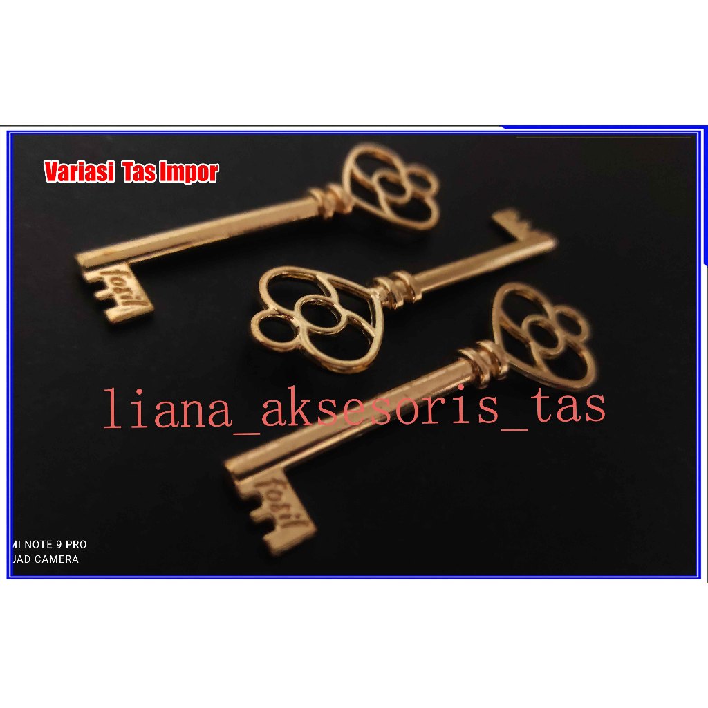 Variasi Tas Wanita - Logo - Aksesoris Tas Wanita - Hiasan Tas Selempang Wanita - Populer