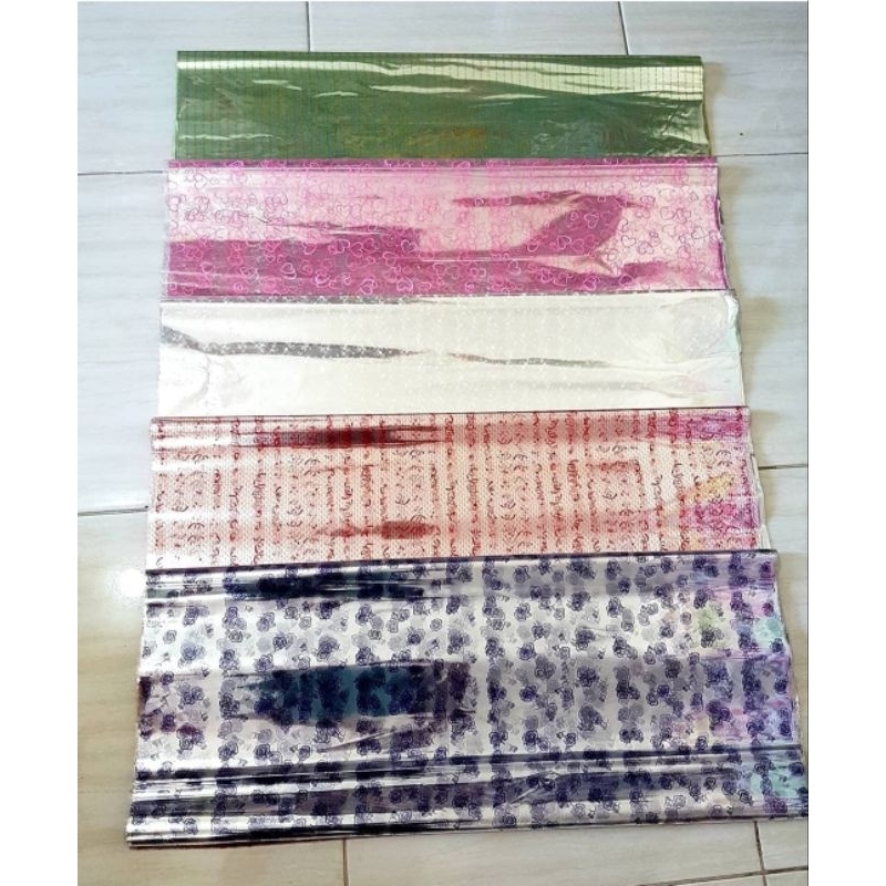 

10 LEMBAR KERTAS KADO KACA TRANSPARAN GIFT WRAP SHEET 65x95cm ANEKA MOTIF