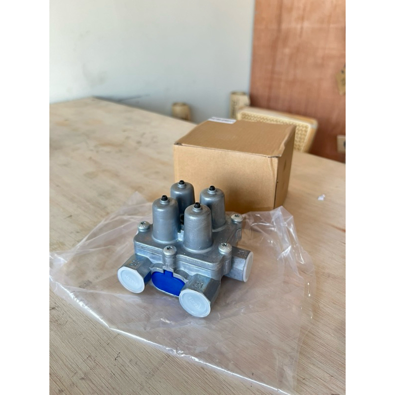 Kura Kura / Relay Valve 4 Jalur Untuk Hino Lohan 500 - S4750-EW011