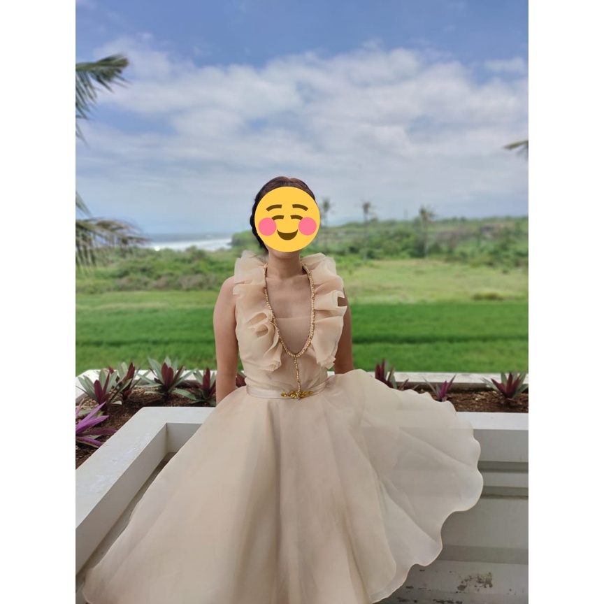 PRELOVED SALE Dress pesta sangjit tunangan lamaran gold cream size S