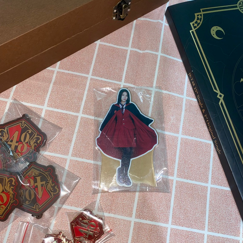 [ WTT ] Standee Magic Hour Azizi