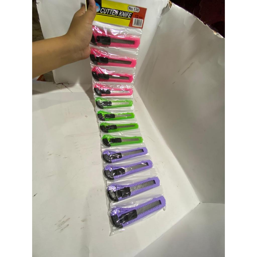 

PROMO pisau cutter besar warna warni 12 pcs. Alat