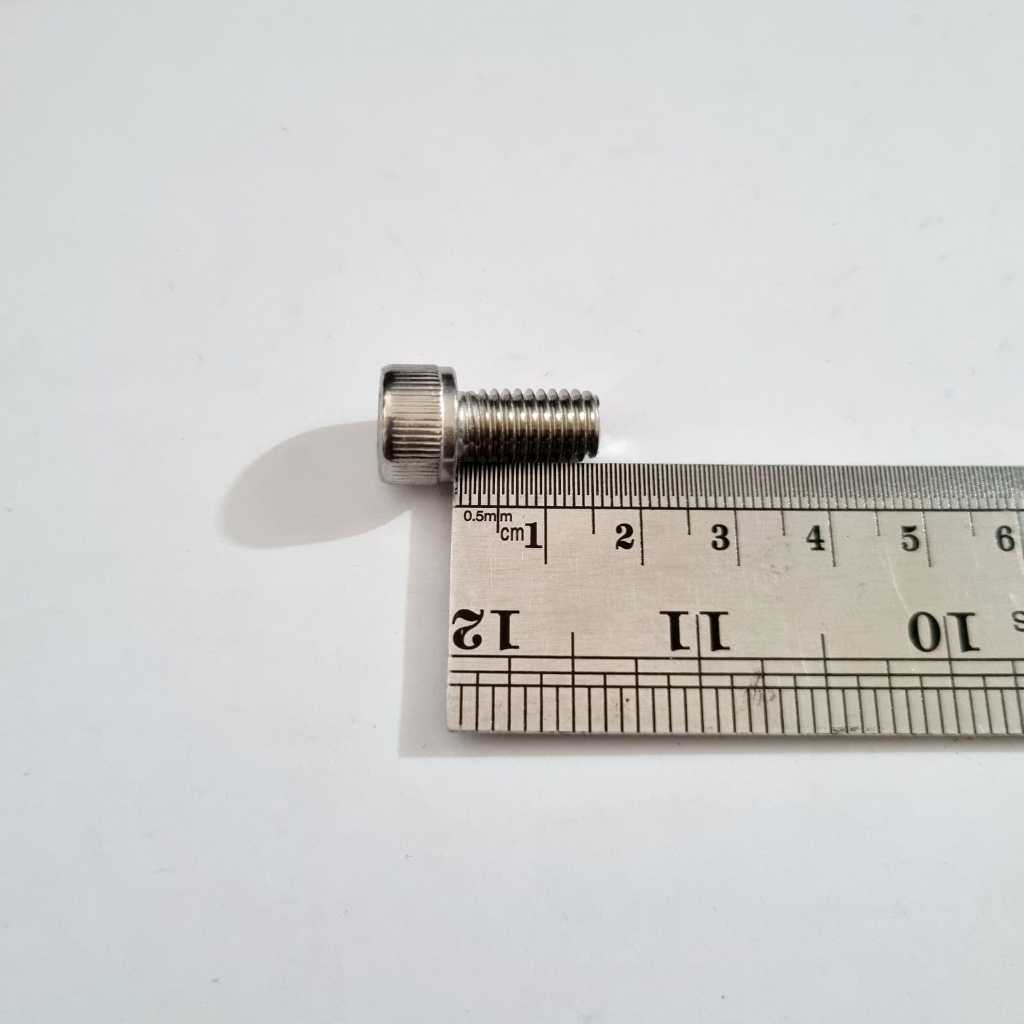 BAUT  L STAINLESS M8X15 KUNCI L6