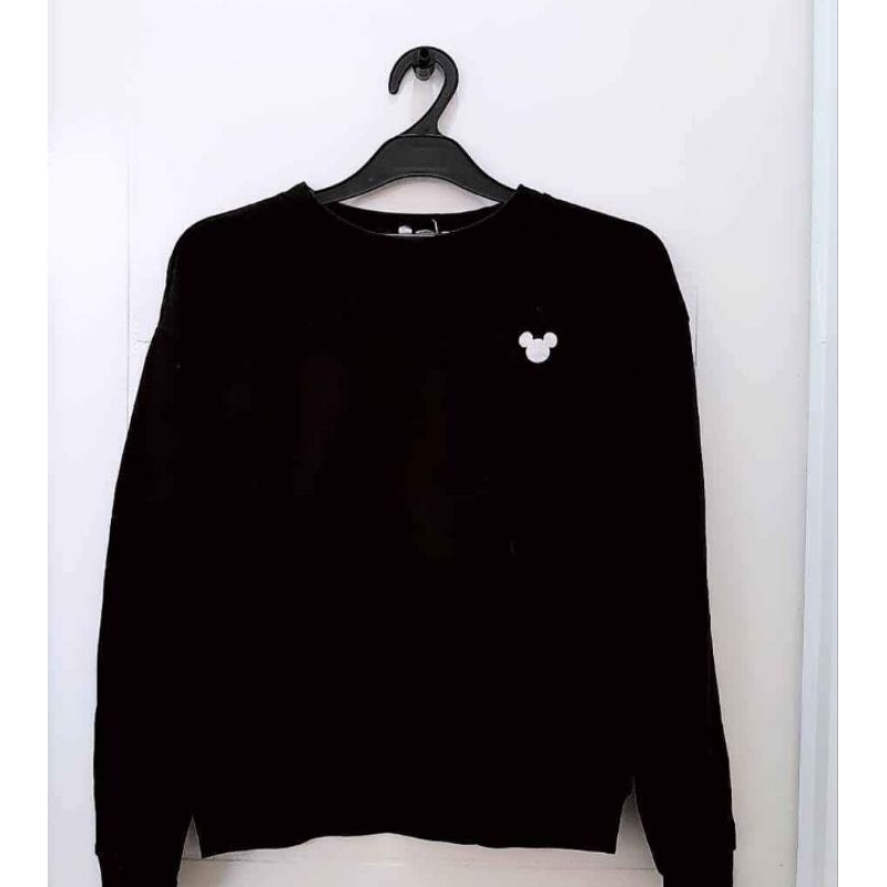 sweater disney second