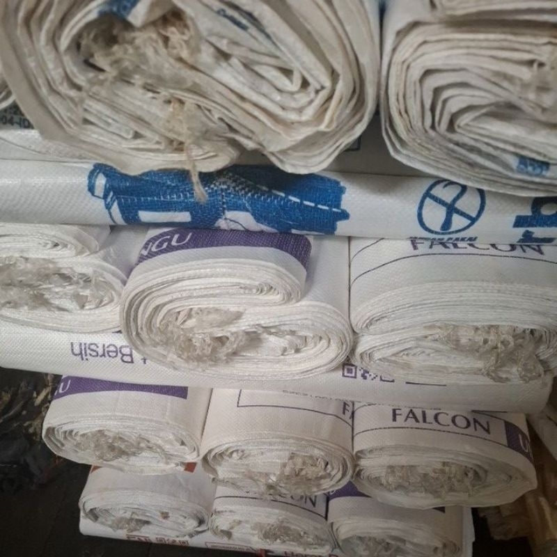 karung bekas tepung/pakan ikan  25kg (10 lembar)