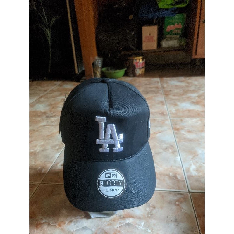 topi mlb la