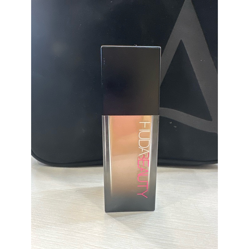 HUDA BEAUTY #FauxFilter Luminous Matte Liquid Foundation (CASHEW) - PRELOVED