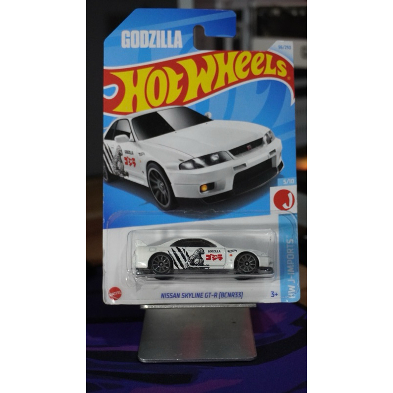 Hot wheels Godzilla r32