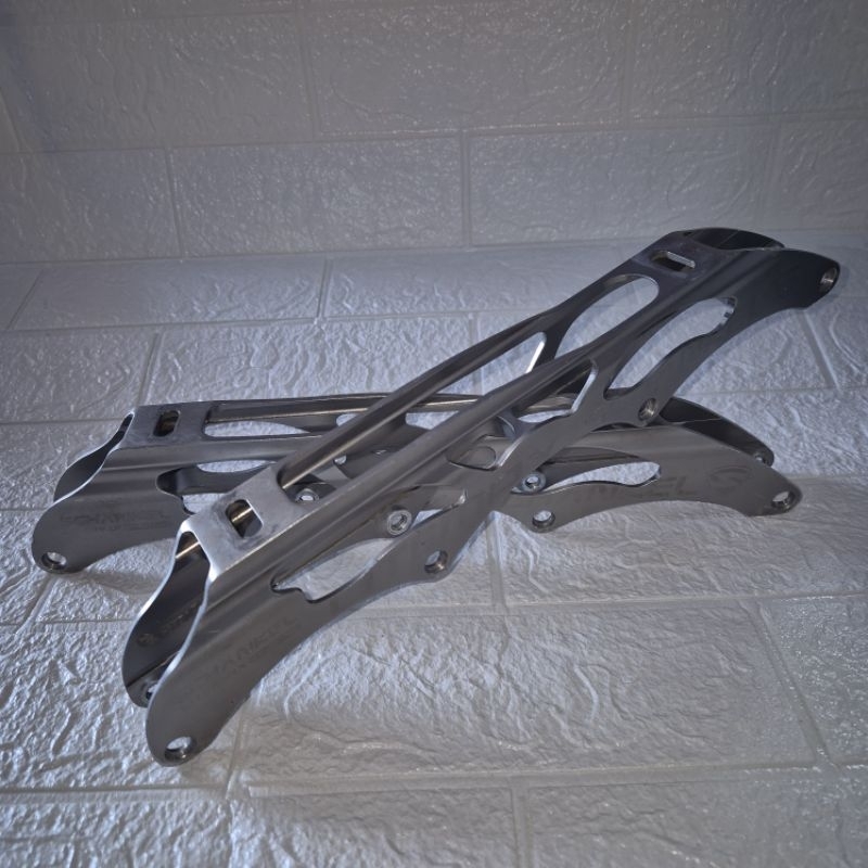 frame schankel sepatu roda bekas