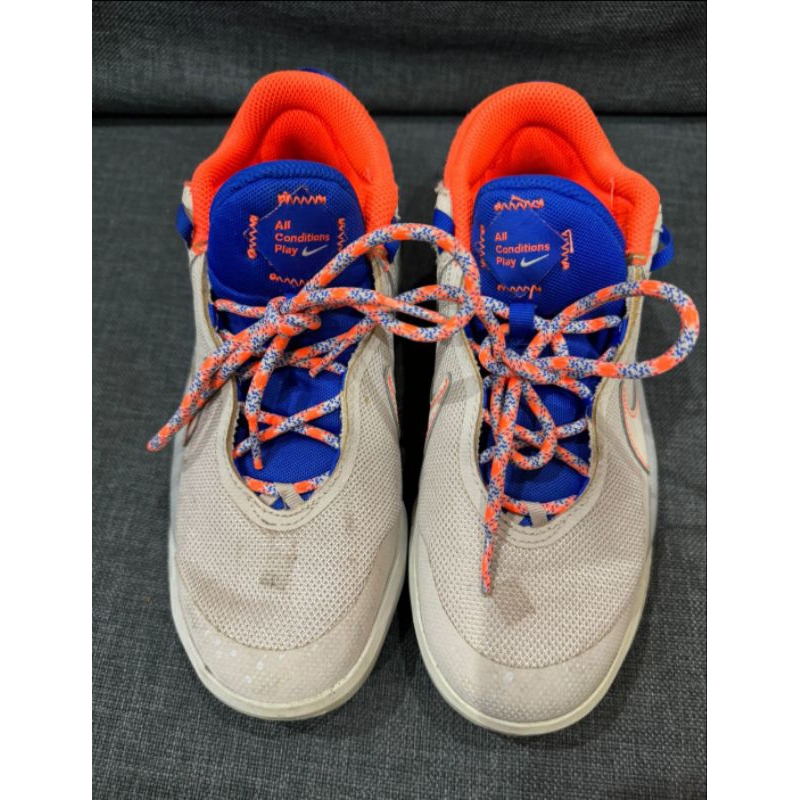 PRELOVED Sepatu Nike Hustle X (Size 36)