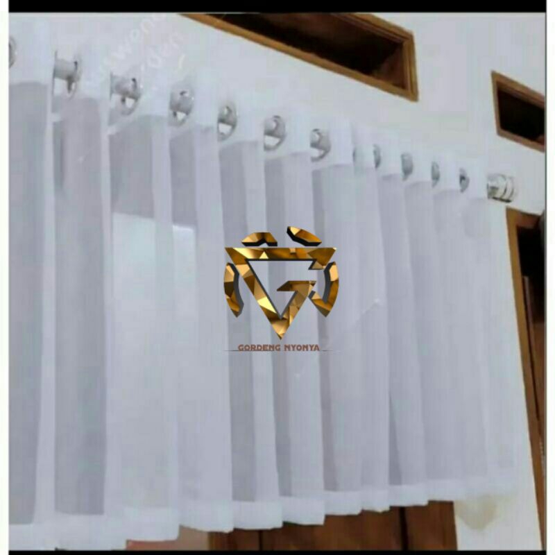 PONI VITRASE GORDEN PUTIH POLOS TRANSFARAN LEBAR 130 TINGGI 50CM