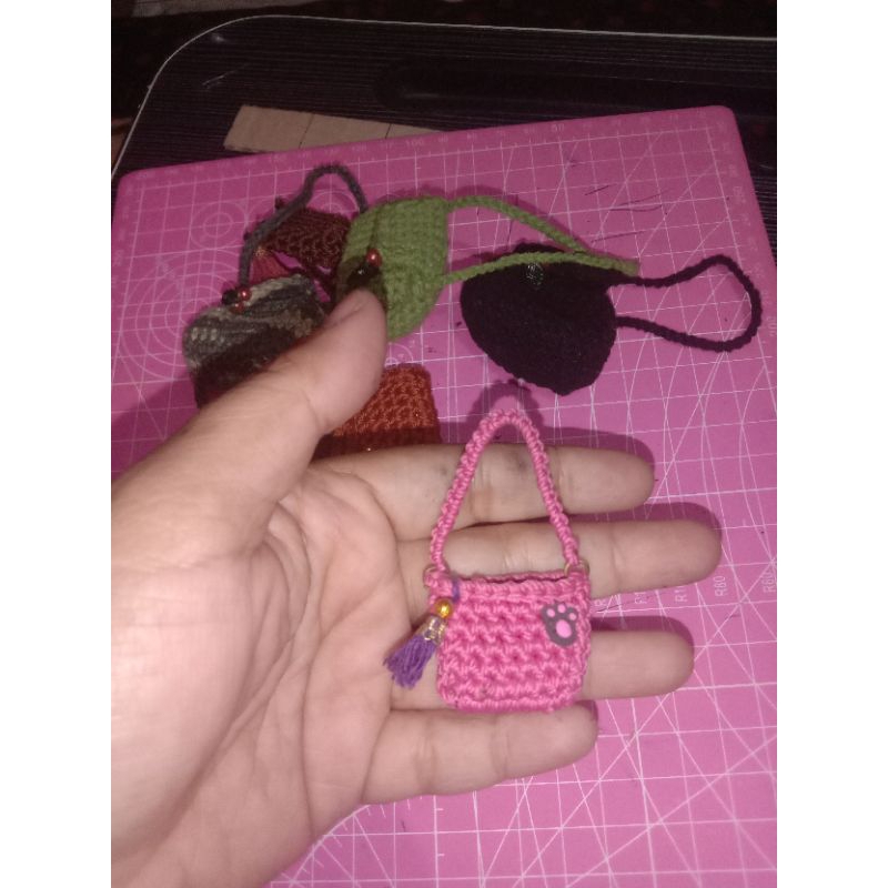 tas miniatur rajut untuk boneka kpop,barbie,upsetduck,labubu dll
