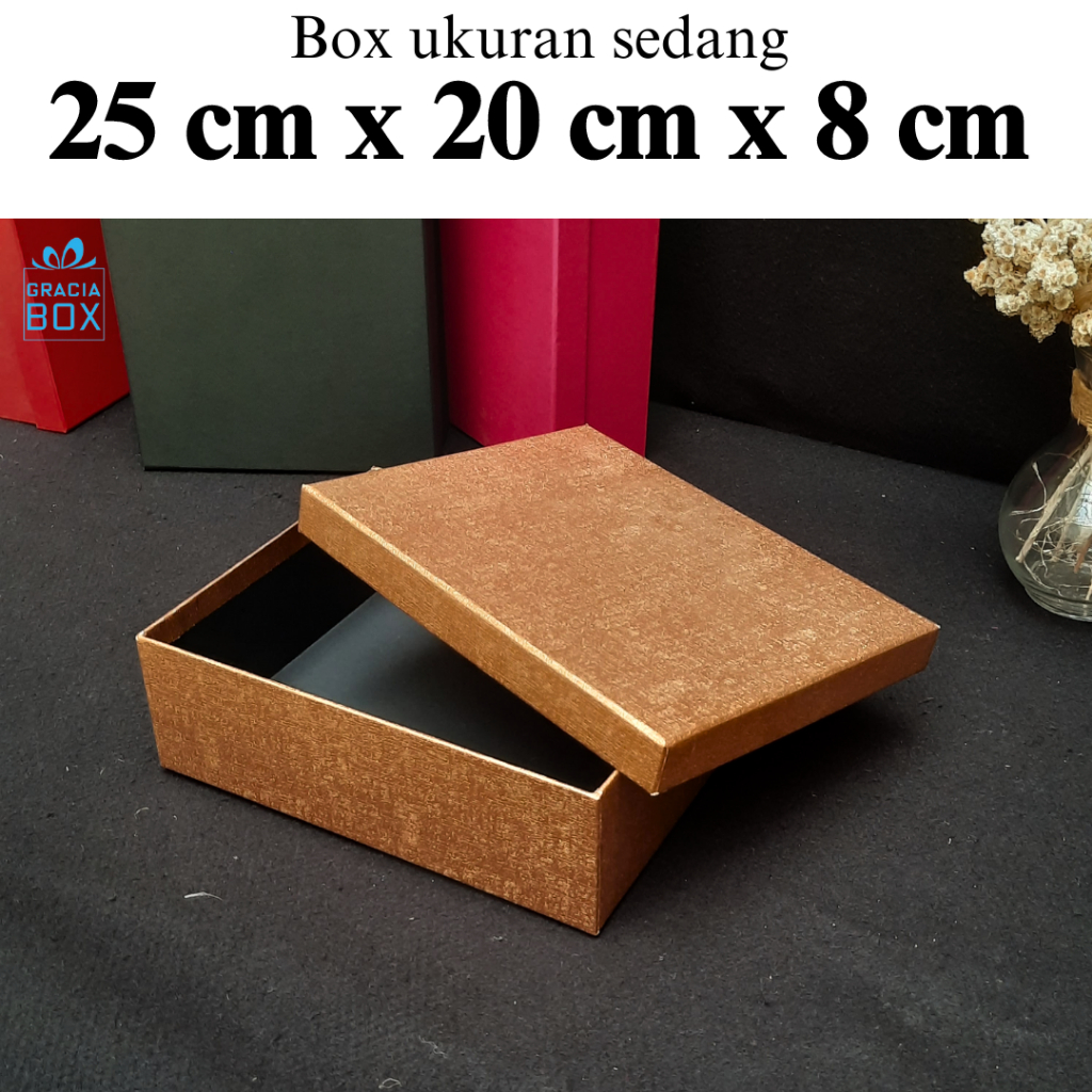 

BOX HAMPER - HARDBOX - KOTAK KADO - ukuran 25 cm x 20 cm x 8 cm