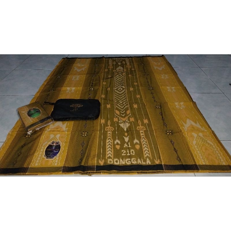 sarung donggala songket A1