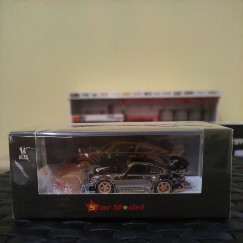 Star Model RWB 930 Stella Artois Black with figure (Nakai san)