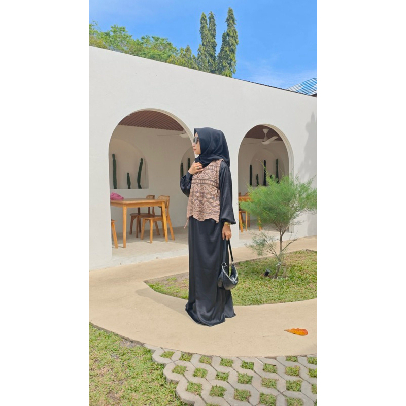 sabrina dress | gaun muslim | satin silky armani | brukat