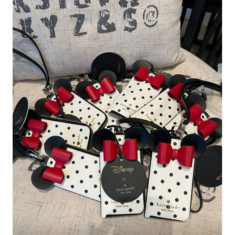 

Disney x Kate Spade New York Other Minnie Mouse Lanyard Color: White Multi Size: 13,7 cm x 7,8 cm x 1,5 cm Details: - printed pvc - metal pinmount with spade