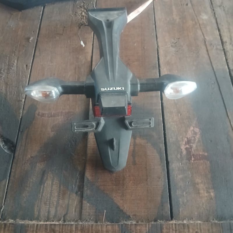 slebor belakang Suzuki GSX R original murah