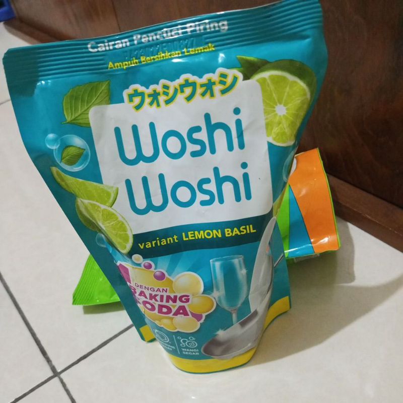 Woshi Woshi sabun cuci piring 600ml - Lemon BASIL